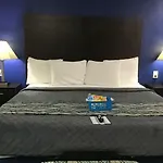 Budget Inn & Suites