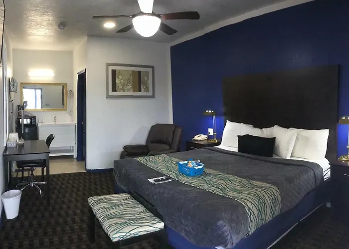 Budget Inn & Suites
